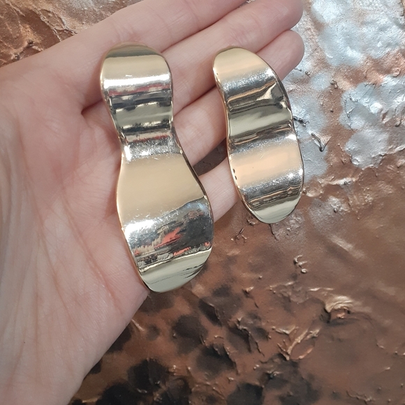 Zara Goldtone Irregular Shaped Abstract Maxi Statement Earrings - Picture 3 of 16